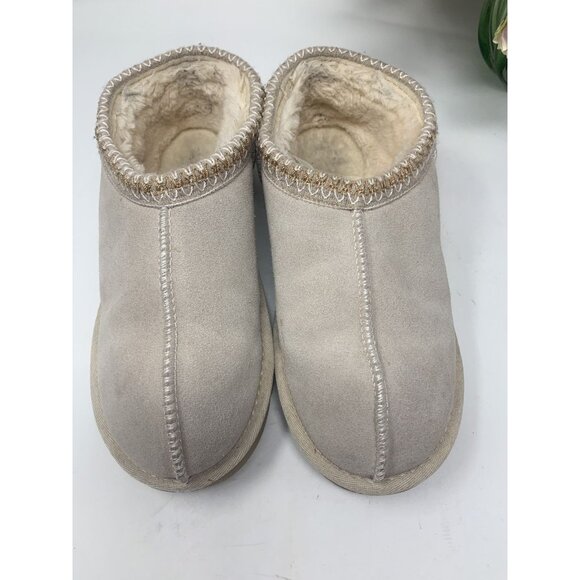 UGG Slide on Slippers Sand Suede Women's Size US8 - Picture 1 of 8